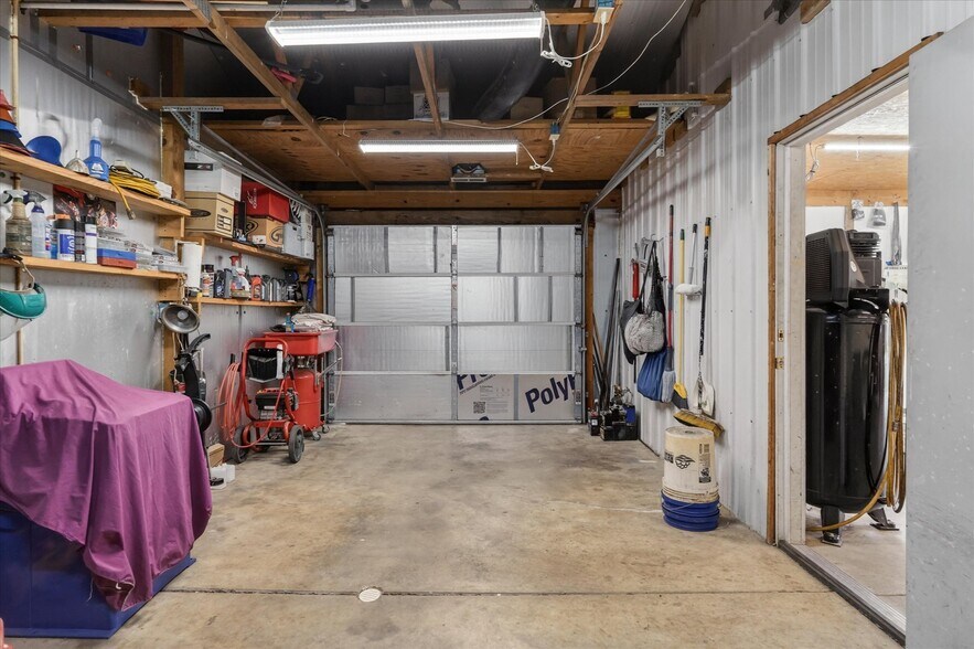 More Photos Of 904 N West St, Hillsboro Land For Sale