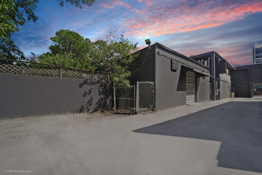 More Photos Of 1820 SW 3rd Ave, Miami Freestanding For Lease
