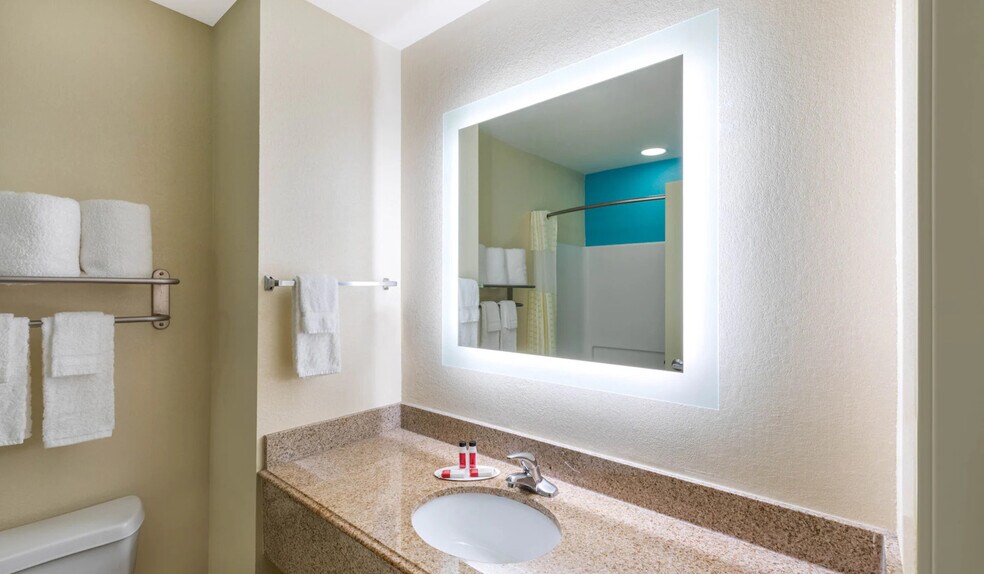 More Photos Of 105 Lamar St, Houma Hotel For Sale