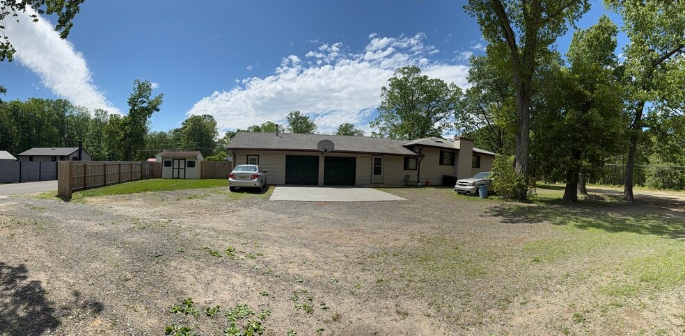 More Photos Of 187 W Commodore Blvd, Jackson Manufacturing For Sale