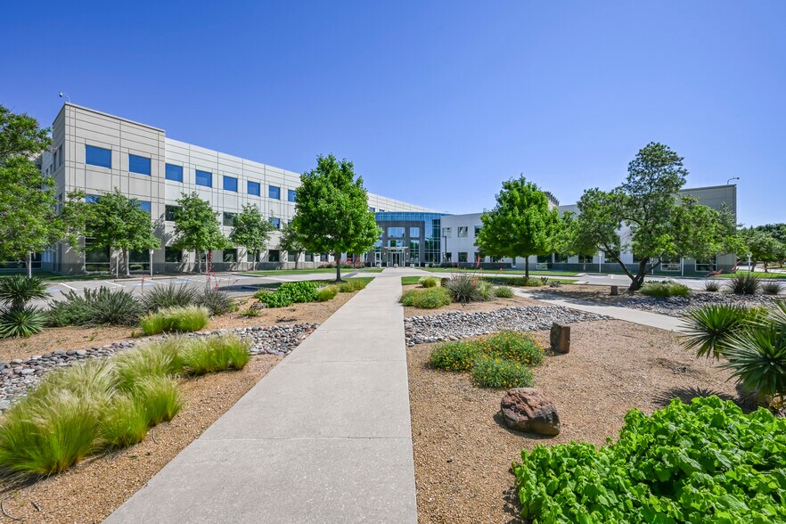 More Photos Of 5601 Headquarters Dr, Plano Office For Sale