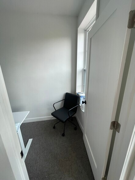 More Photos Of 709 D St SE, Washington Storefront For Lease