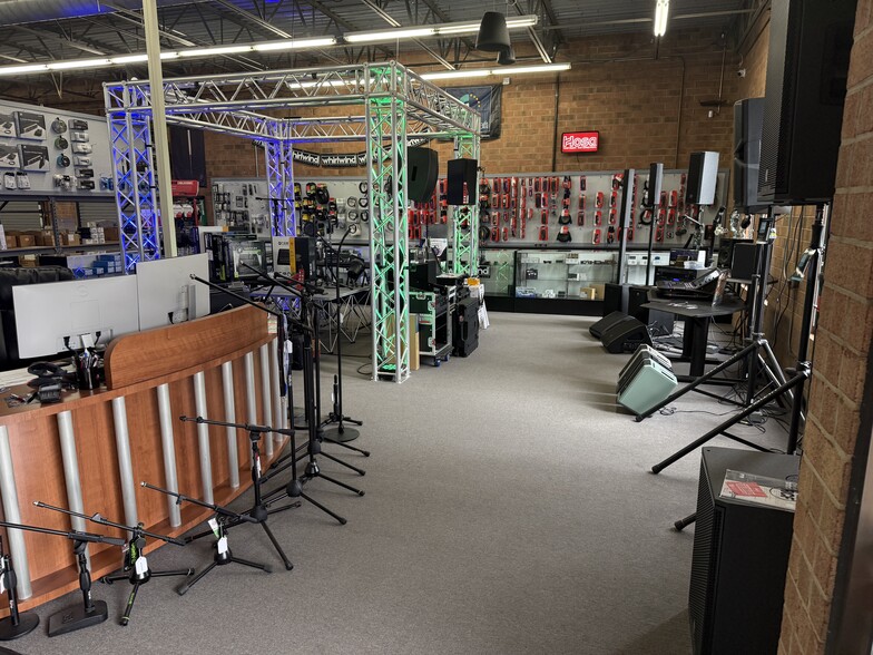 More Photos Of 1920 Freedom Dr, Charlotte Warehouse For Lease