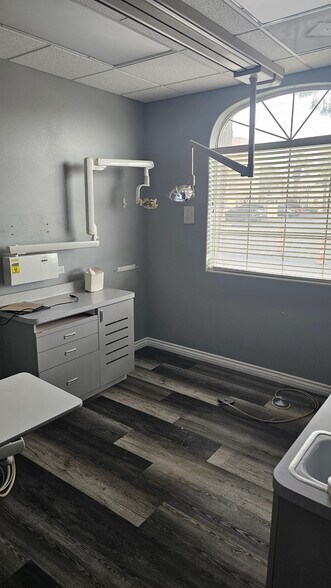 More Photos Of 3505 E Harmon Ave, Las Vegas Medical For Lease