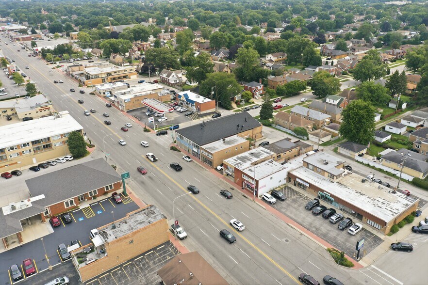 More Photos Of 3837 W 95th St, Evergreen Park Storefront Retail Residential For Sale