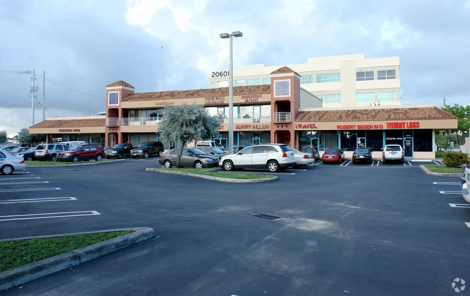 More Photos Of 20610-20636 Biscayne Blvd, Miami Storefront Retail Office For Lease