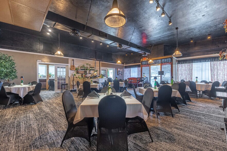 More Photos Of 227 E Cecil St, Springfield Restaurant For Sale