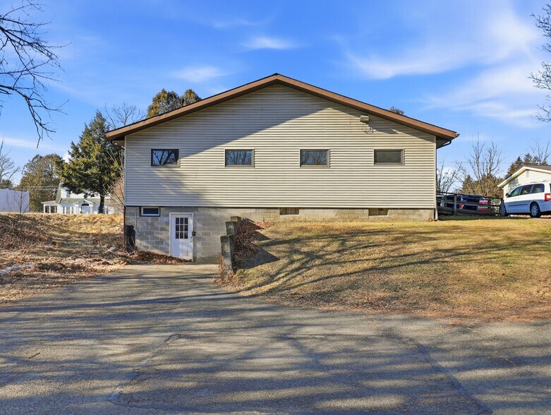 More Photos Of 408 N Keystone Ave, Sayre Healthcare For Sale