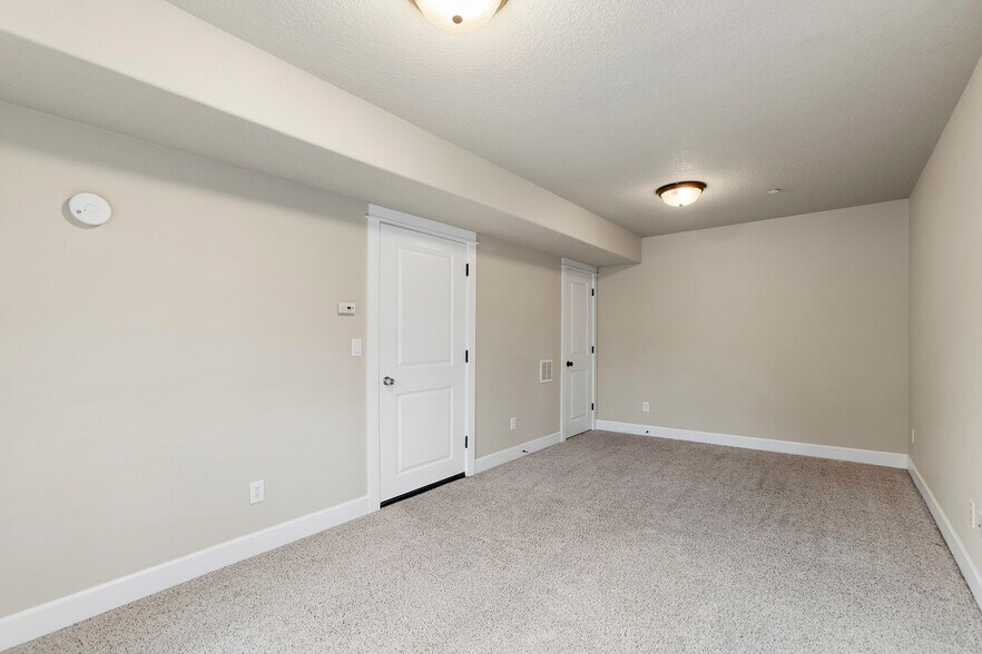 More Photos Of 9414 SE Causey Ave, Happy Valley Apartments For Sale