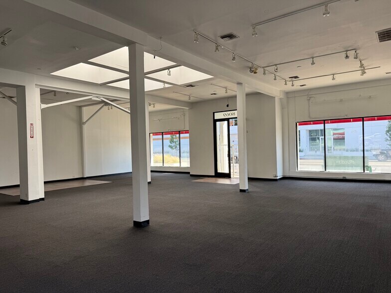 More Photos Of 8069 Beverly Blvd, Los Angeles Storefront Retail Office For Lease