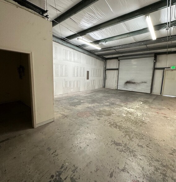 More Photos Of 23330 Harborview Rd, Port Charlotte Flex For Sale