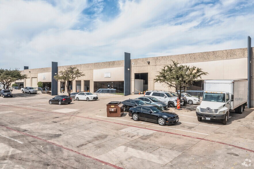 More Photos Of 10630 Newkirk St, Dallas Warehouse For Lease