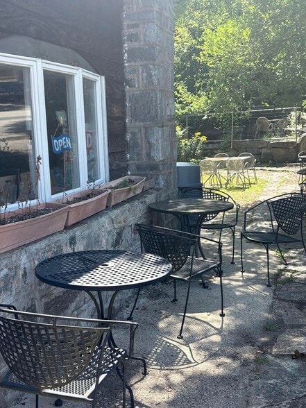 More Photos Of 125 Yantic Rd, Norwich Restaurant For Sale