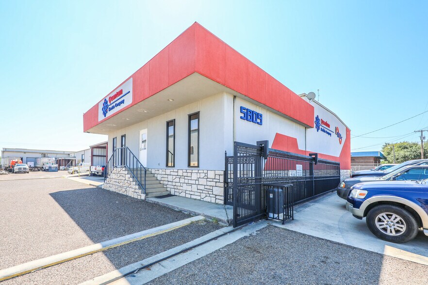 More Photos Of 5809 East Dr, Laredo Warehouse For Sale