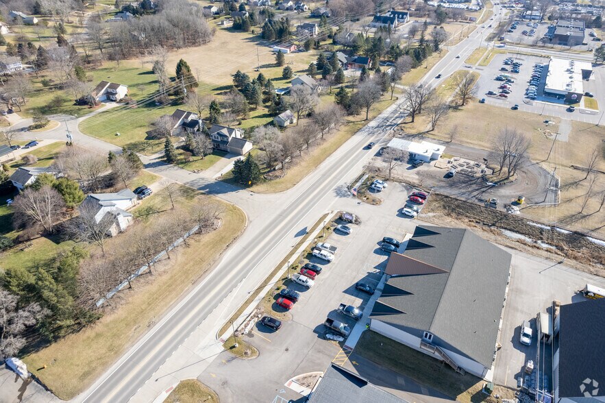 More Photos Of 2112 S Milford Rd, Highland Township General Retail For Sale