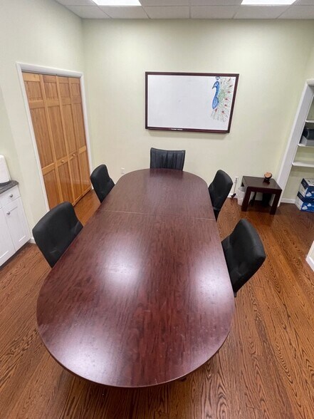 More Photos Of 47 Bethpage Rd, Hicksville Office For Lease