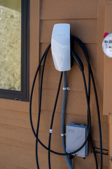 More Photos Of 342 Overlook Ln, Glendale Specialty For Sale