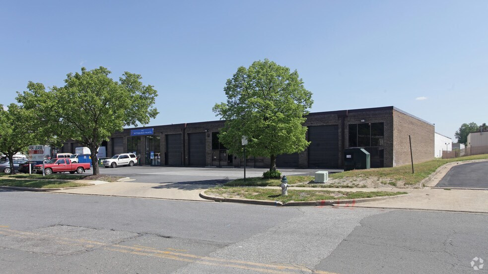 Primary Photo Of 7701-7717 Penn Belt Dr, Forestville Warehouse For Lease