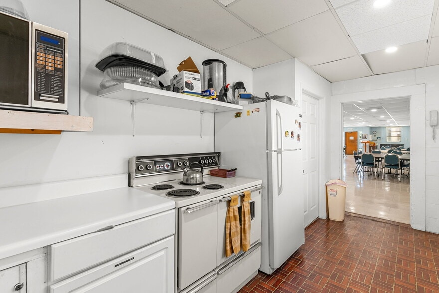 More Photos Of 201 W University Ave, Orange City Religious Facility For Sale