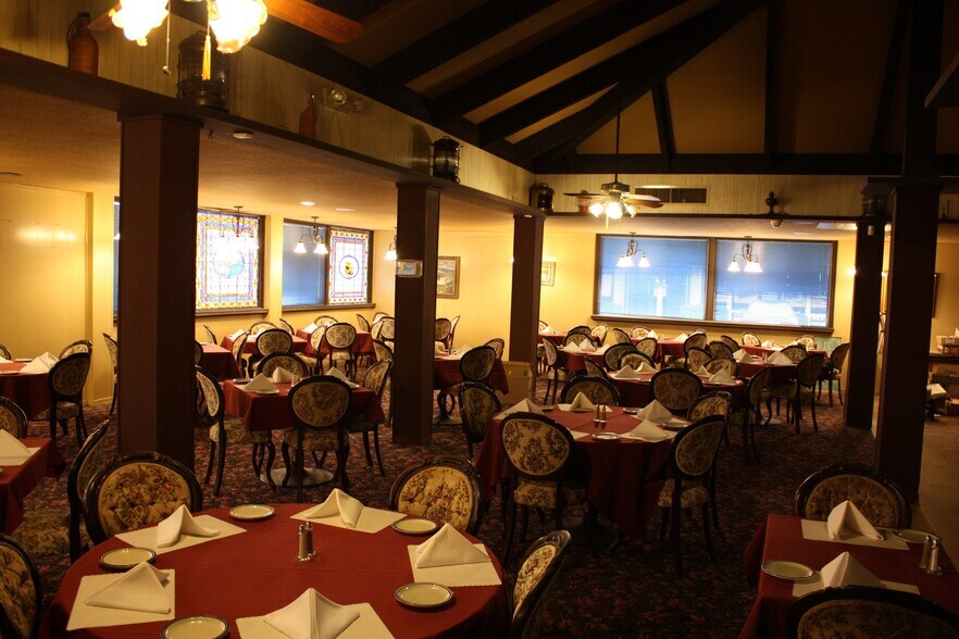 More Photos Of 3008 McHenry Ave, Modesto Restaurant For Sale