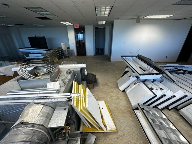 More Photos Of 750 Holiday Dr, Pittsburgh Office Residential For Lease