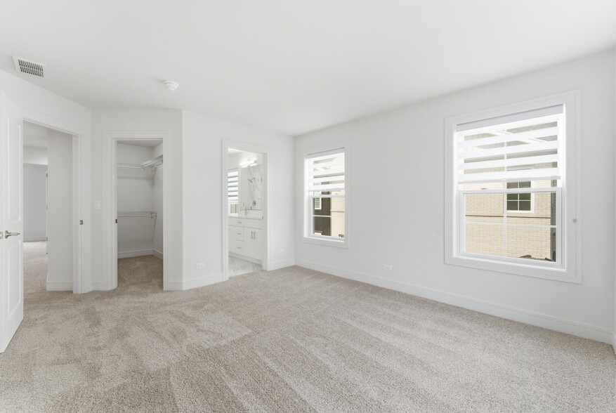 More Photos Of 214 N Walnut St, Bensenville Apartments For Sale