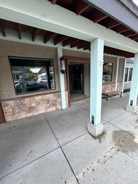More Photos Of 1000 N 3rd St, Mccall General Retail For Lease