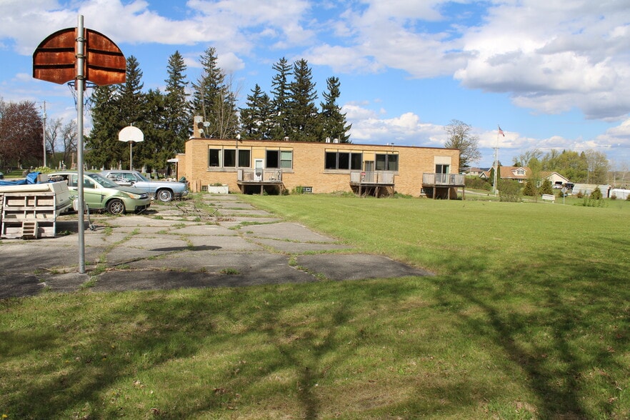 More Photos Of W771 Armstrong Rd, Campbellsport Apartments For Sale