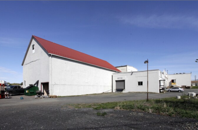 More Photos Of 1862 Tollgate Rd, Palm Warehouse For Lease