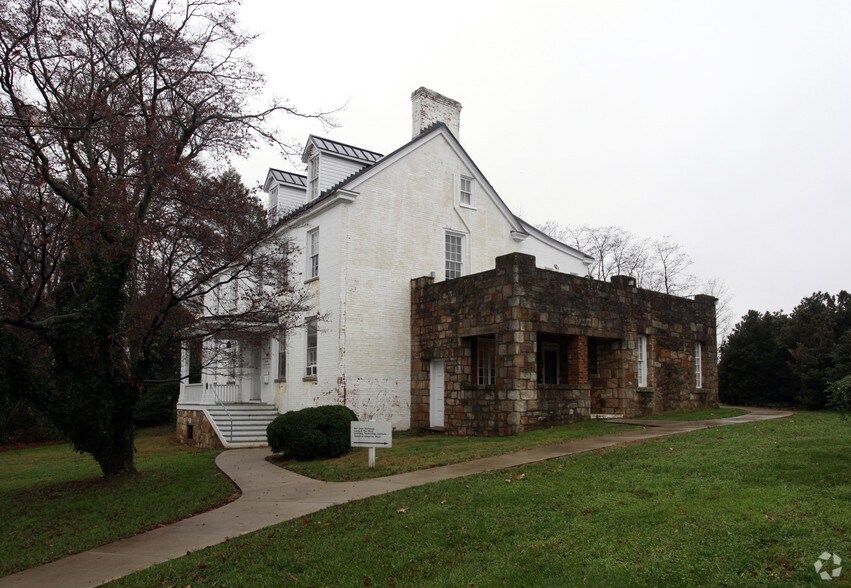 More Photos Of 50 Culpeper St, Warrenton Office Residential For Sale