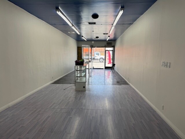 More Photos Of 14426-14430 Ventura Blvd, Sherman Oaks Storefront For Lease