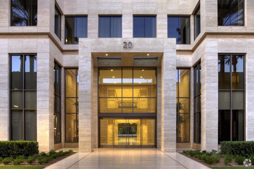 More Photos Of 20 Pacifica, Irvine Office For Lease