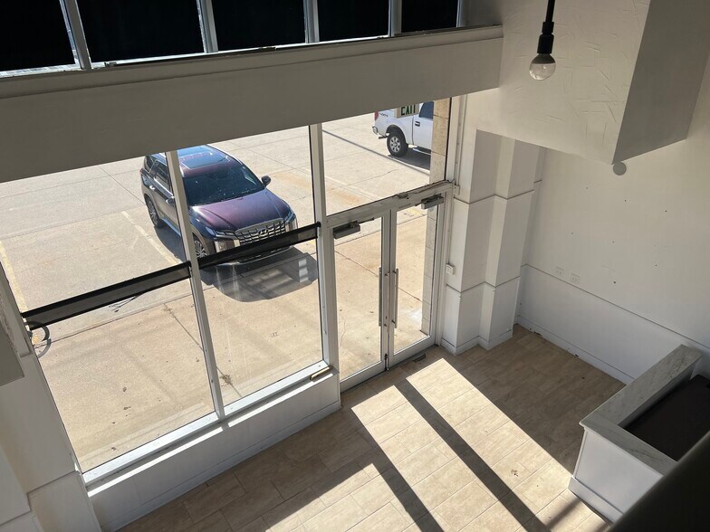 More Photos Of 421 E 11th St, Tulsa Unknown For Lease