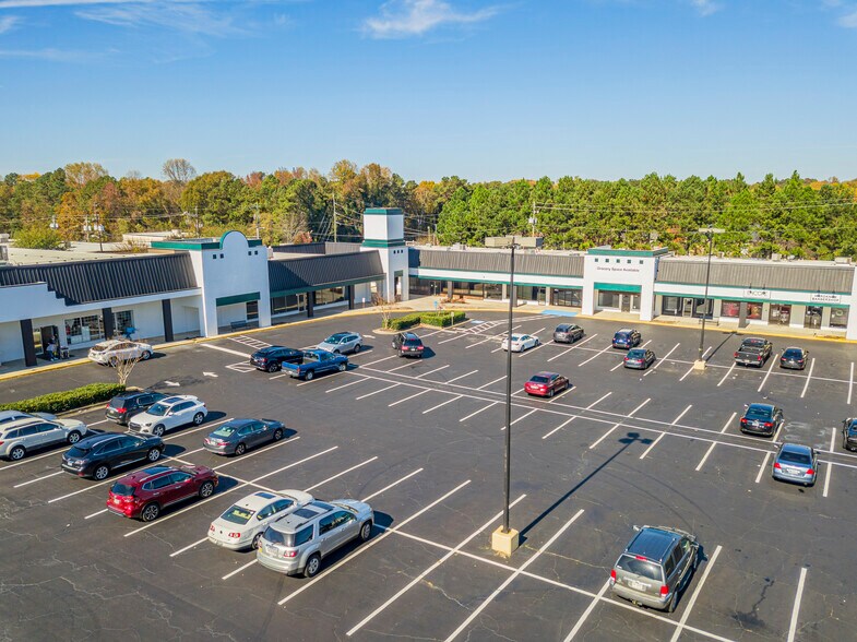 More Photos Of 1425-1495 Roswell Rd, Marietta Unknown For Lease
