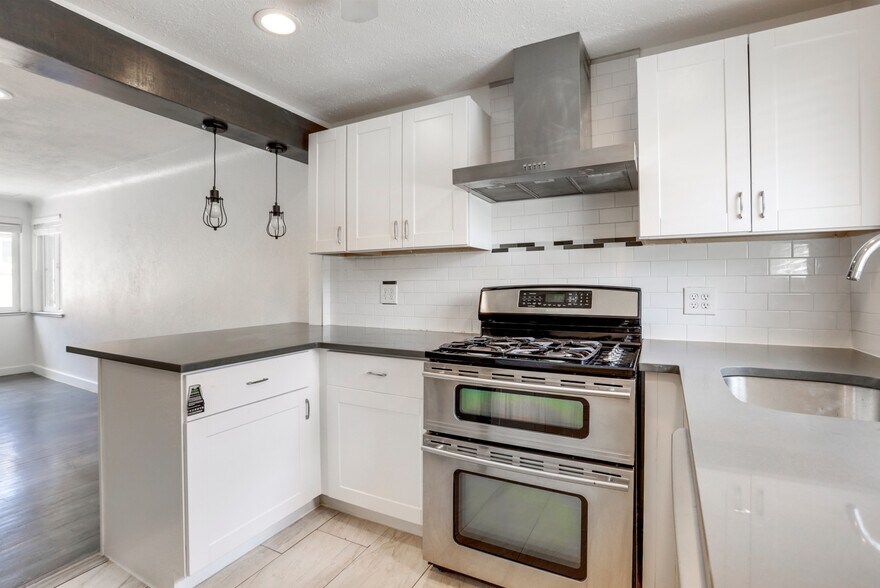 More Photos Of 7005 W 16th Pl, Lakewood Apartments For Sale