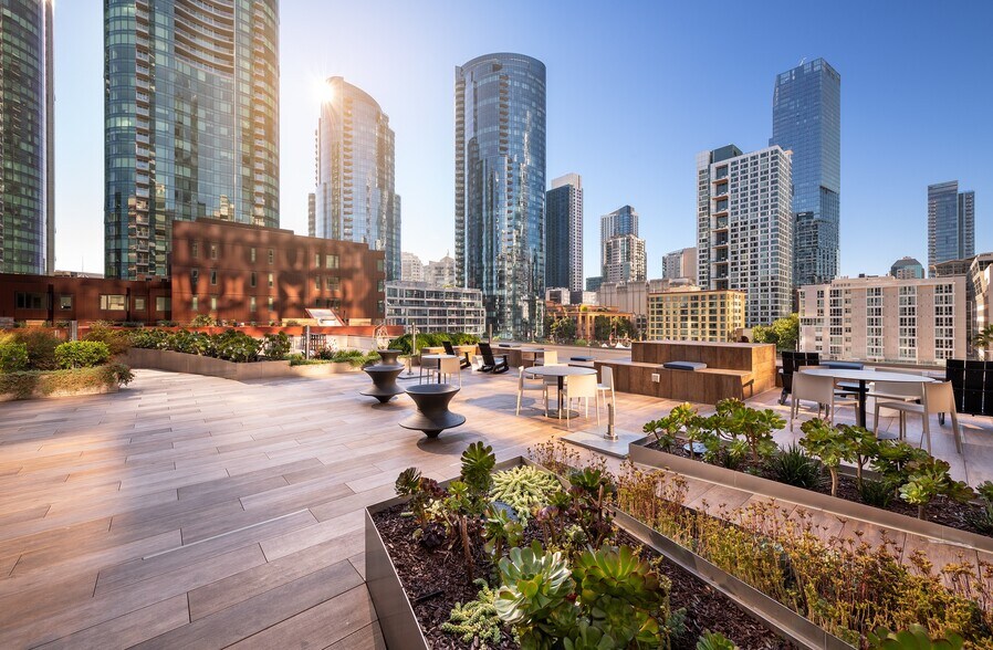 More Photos Of 221 Main St, San Francisco Office For Lease