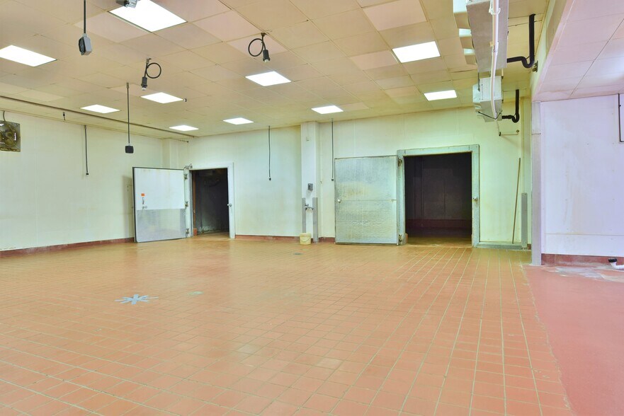 More Photos Of 126 Erie St, Cortland Warehouse For Sale