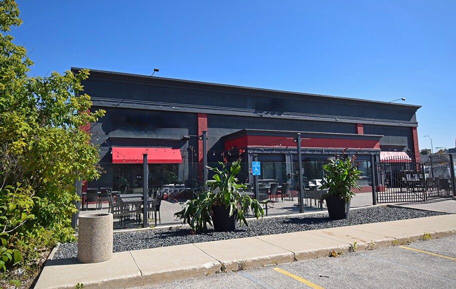 More Photos Of 2005 Pembina Hwy, Winnipeg Restaurant For Lease
