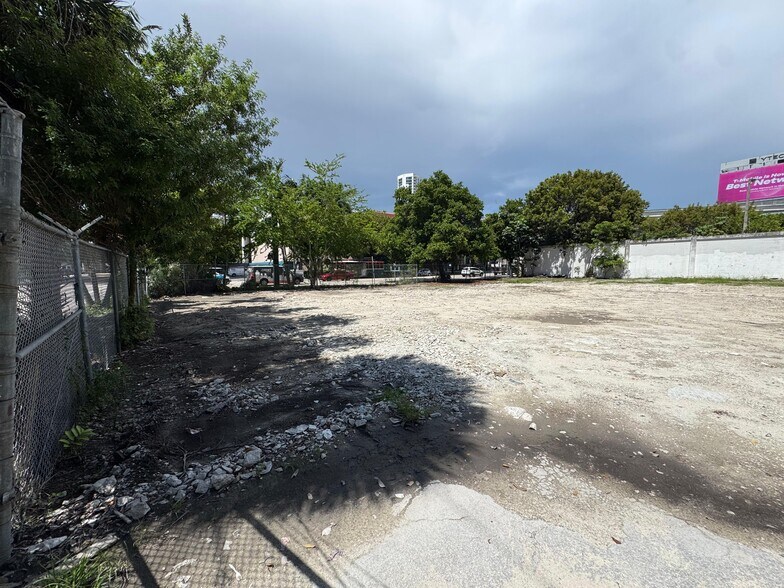 More Photos Of 201 SW 2nd Ave, Miami Land For Lease