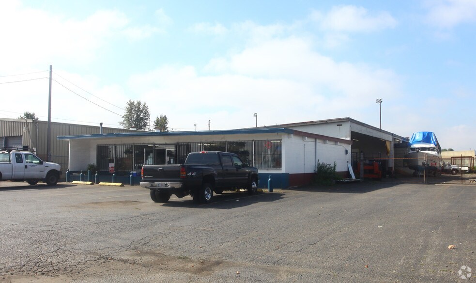 More Photos Of 1938 Milwaukee Way, Tacoma Warehouse For Lease