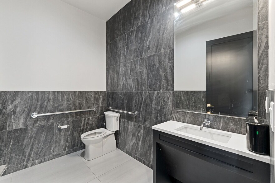 More Photos Of 16362 Muirfield Place, Edmond Medical For Sale