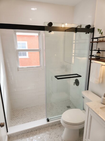 More Photos Of 518 Biscayne Dr, West Palm Beach Apartments For Sale