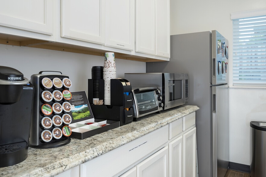 More Photos Of 22283 Main St, Hayward Office For Sale