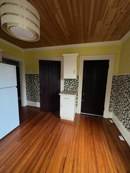 More Photos Of 2319 Avenham Ave SW, Roanoke Apartments For Sale