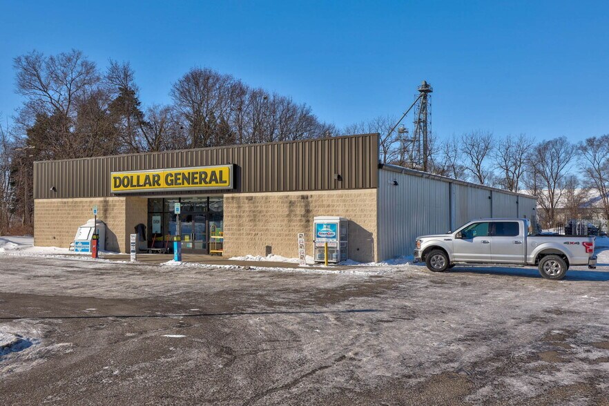 More Photos Of 57 N Caseville Rd, Pigeon Freestanding For Sale