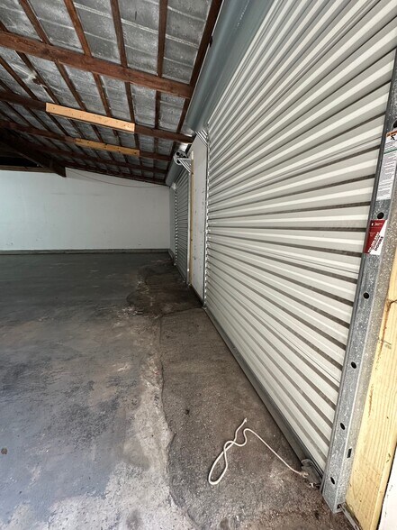 More Photos Of 614-618 Grand Central St, Clearwater Warehouse For Lease