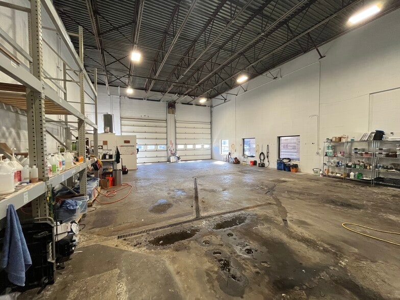 More Photos Of 108 Clematis Ave, Waltham Unknown For Lease