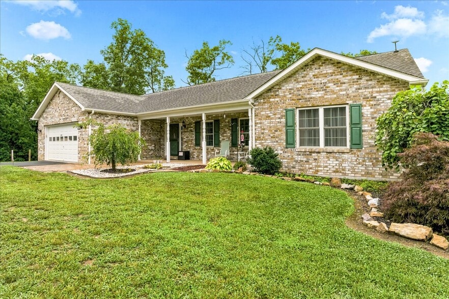 More Photos Of 1309 Redland Rd, Cross Junction Winery Vineyard For Sale