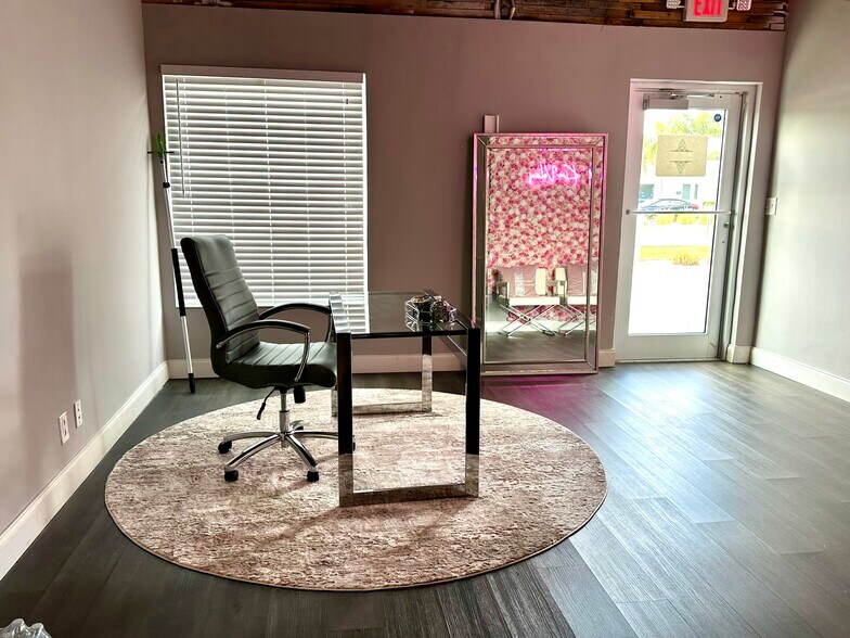 More Photos Of 4160-4260 NW 1st Ave, Boca Raton Showroom For Lease