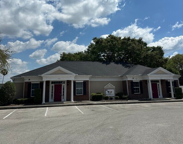 More Photos Of 1462-1466 E Bloomingdale Ave, Valrico Office For Sale